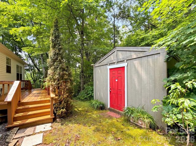 315 Oakstone Drive, Waynesville, NC 28785