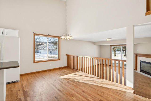 1596 Chartreux Avenue, Shakopee, MN 55379