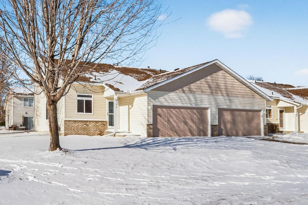 1596 Chartreux Avenue, Shakopee, MN 55379