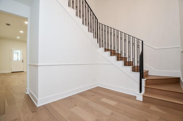 7528 Chevy Chase Drive, Houston, TX 77063