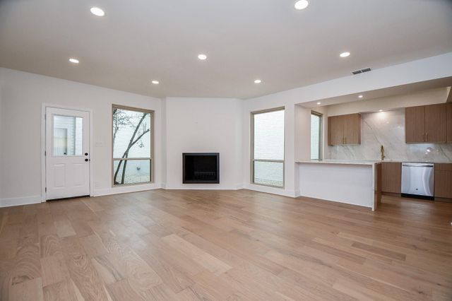 7528 Chevy Chase Drive, Houston, TX 77063