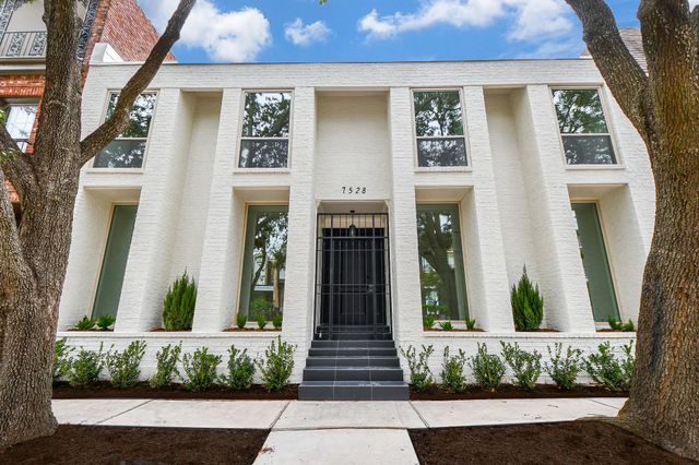 7528 Chevy Chase Drive, Houston, TX 77063