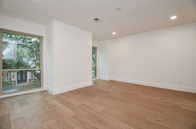 7528 Chevy Chase Drive, Houston, TX 77063