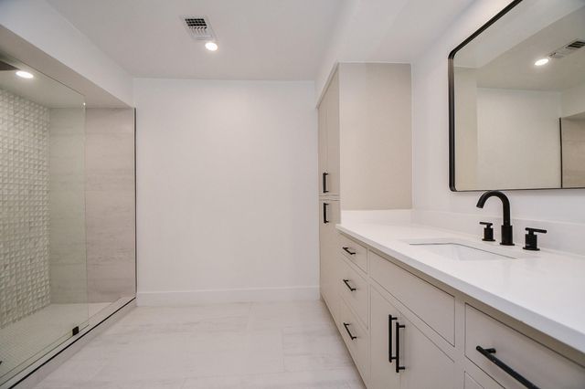 7528 Chevy Chase Drive, Houston, TX 77063