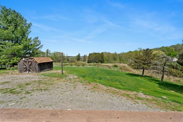 33 Little Brooklyn Road, Warwick, NY 10990