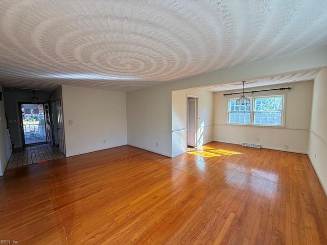 4661 Truman LN, Virginia Beach, VA 23455