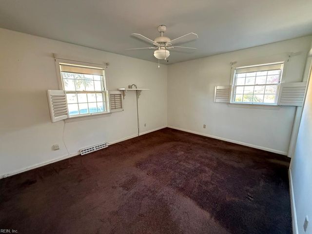 4661 Truman LN, Virginia Beach, VA 23455