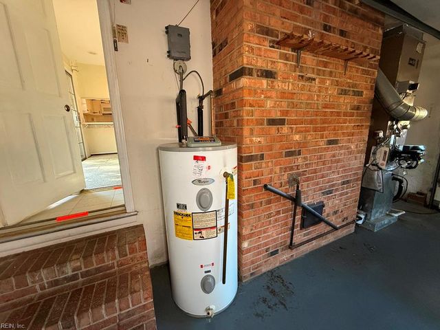 4661 Truman LN, Virginia Beach, VA 23455