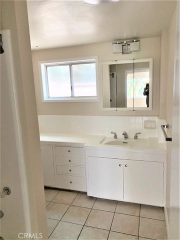 250 Cliff Drive 8, Laguna Beach, CA 92651