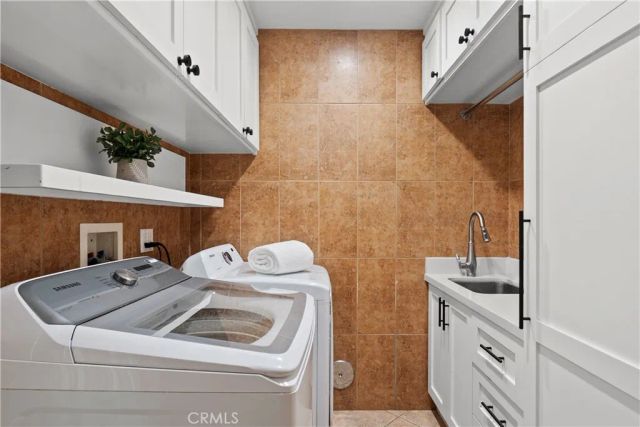 15014 Valleyheart, Sherman Oaks, CA 91403