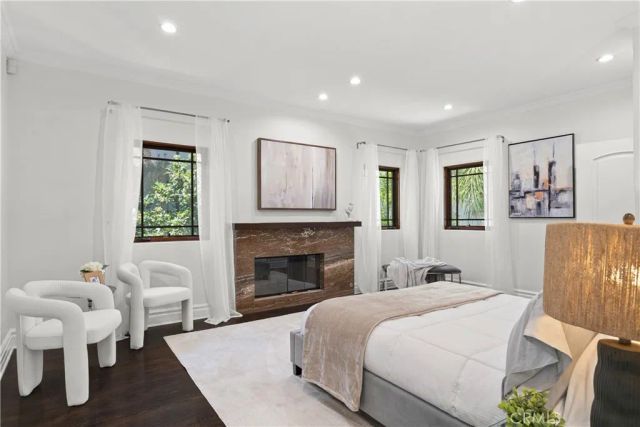15014 Valleyheart, Sherman Oaks, CA 91403