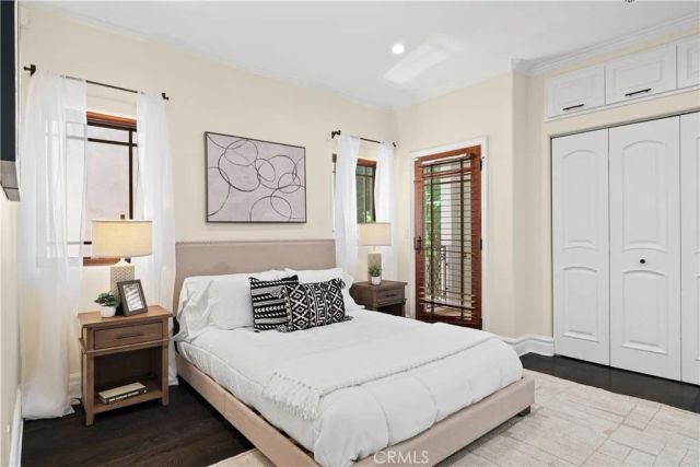 15014 Valleyheart, Sherman Oaks, CA 91403