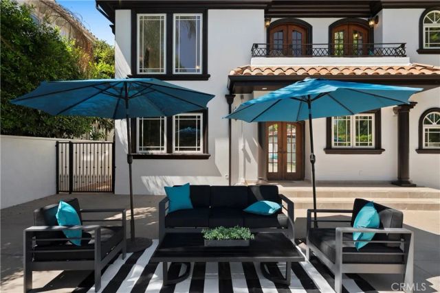 15014 Valleyheart, Sherman Oaks, CA 91403