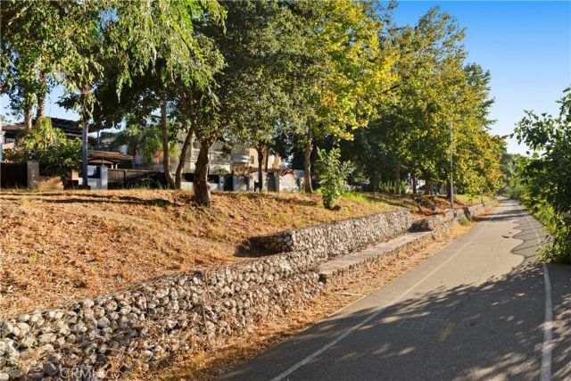 15014 Valleyheart, Sherman Oaks, CA 91403