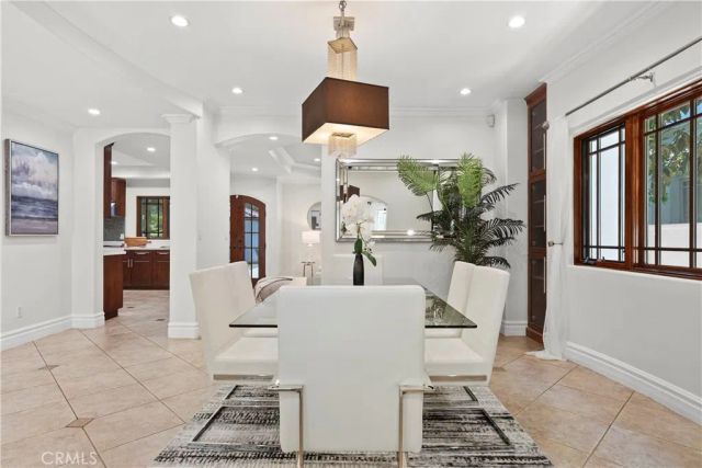 15014 Valleyheart, Sherman Oaks, CA 91403