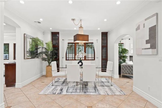15014 Valleyheart, Sherman Oaks, CA 91403