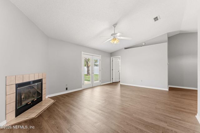 7809 ALLSPICE Circle E, Jacksonville, FL 32244