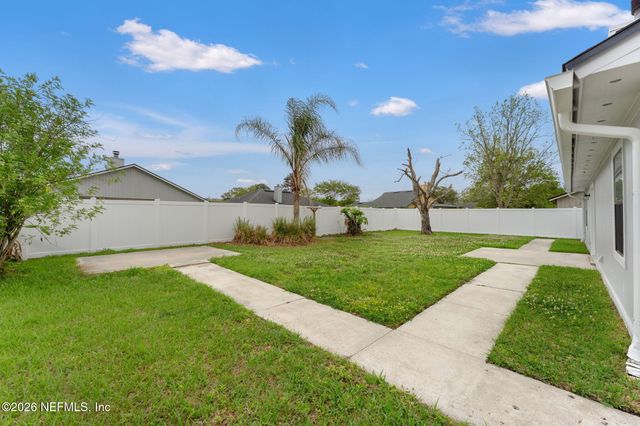 7809 ALLSPICE Circle E, Jacksonville, FL 32244