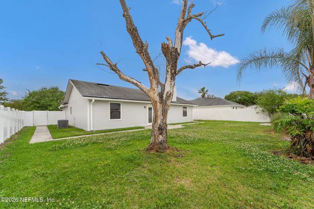 7809 ALLSPICE Circle E, Jacksonville, FL 32244