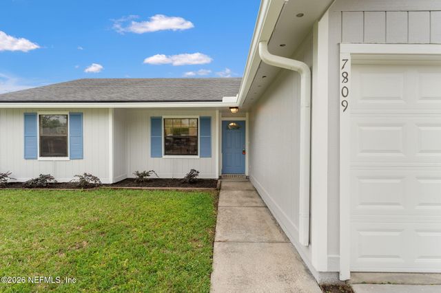 7809 ALLSPICE Circle E, Jacksonville, FL 32244