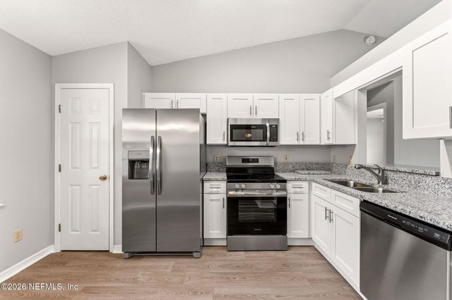 7809 ALLSPICE Circle E, Jacksonville, FL 32244