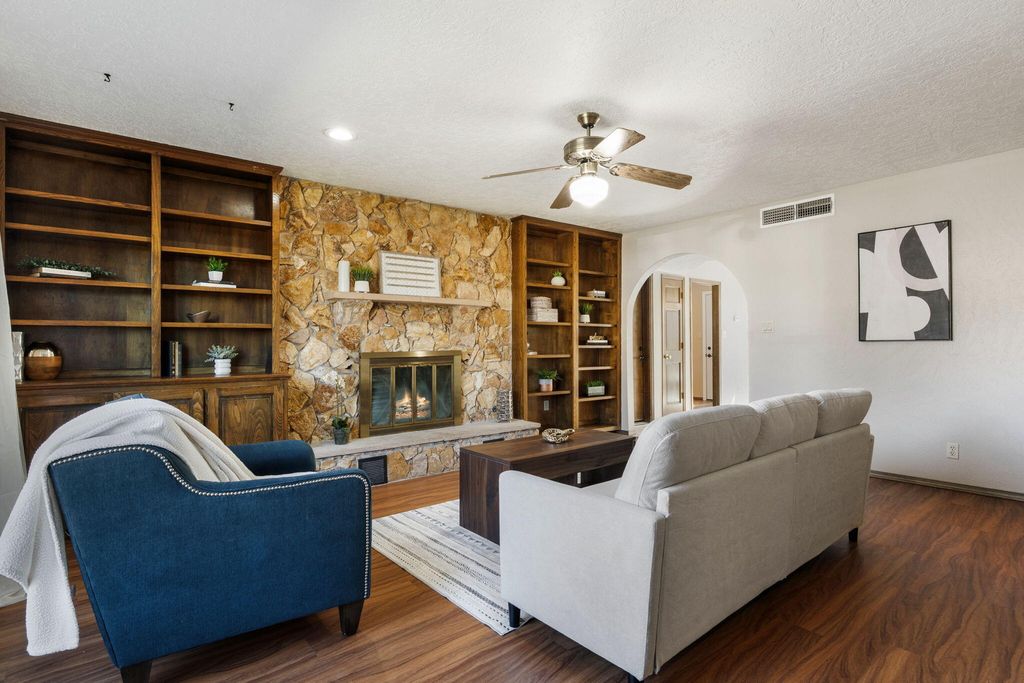 Image 20 of property listing at 4008 Saint Andrews Drive SE, Rio Rancho, NM 87124