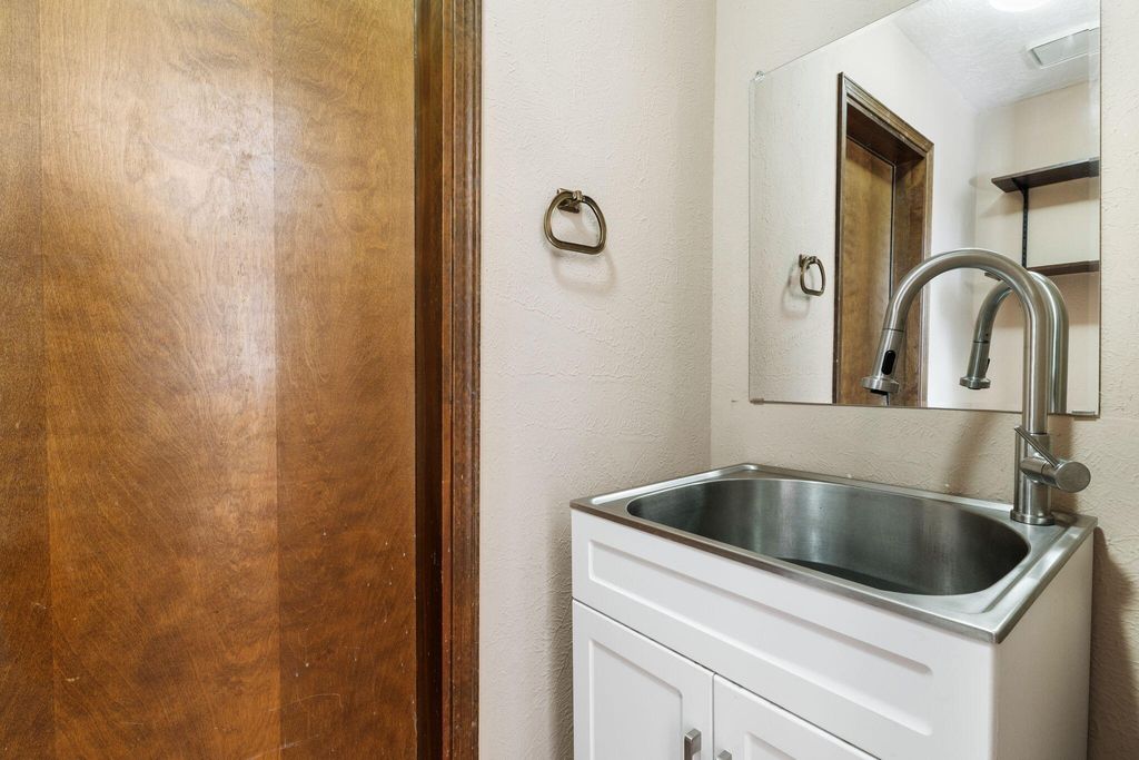 Image 24 of property listing at 4008 Saint Andrews Drive SE, Rio Rancho, NM 87124