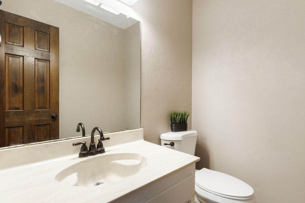 Image 25 of property listing at 4008 Saint Andrews Drive SE, Rio Rancho, NM 87124