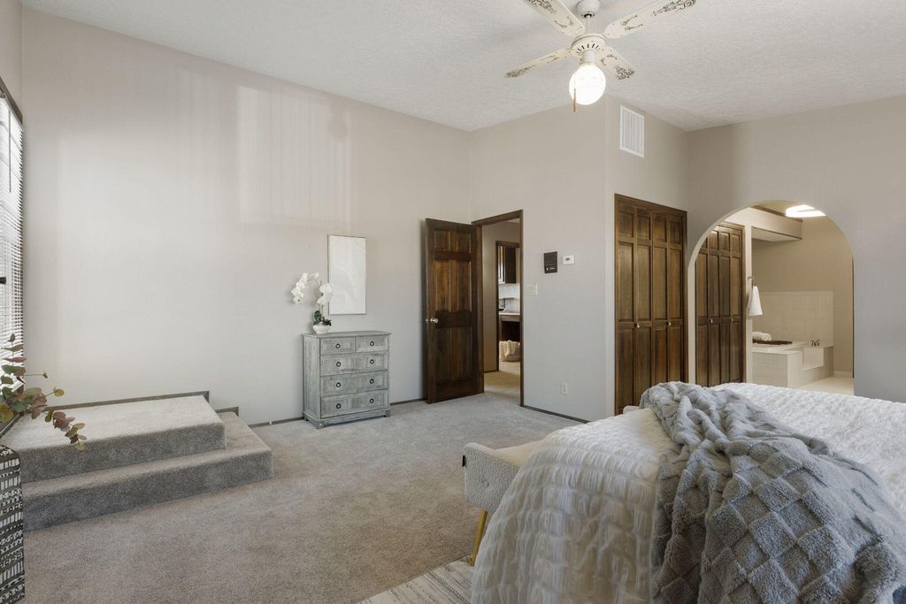 Image 28 of property listing at 4008 Saint Andrews Drive SE, Rio Rancho, NM 87124