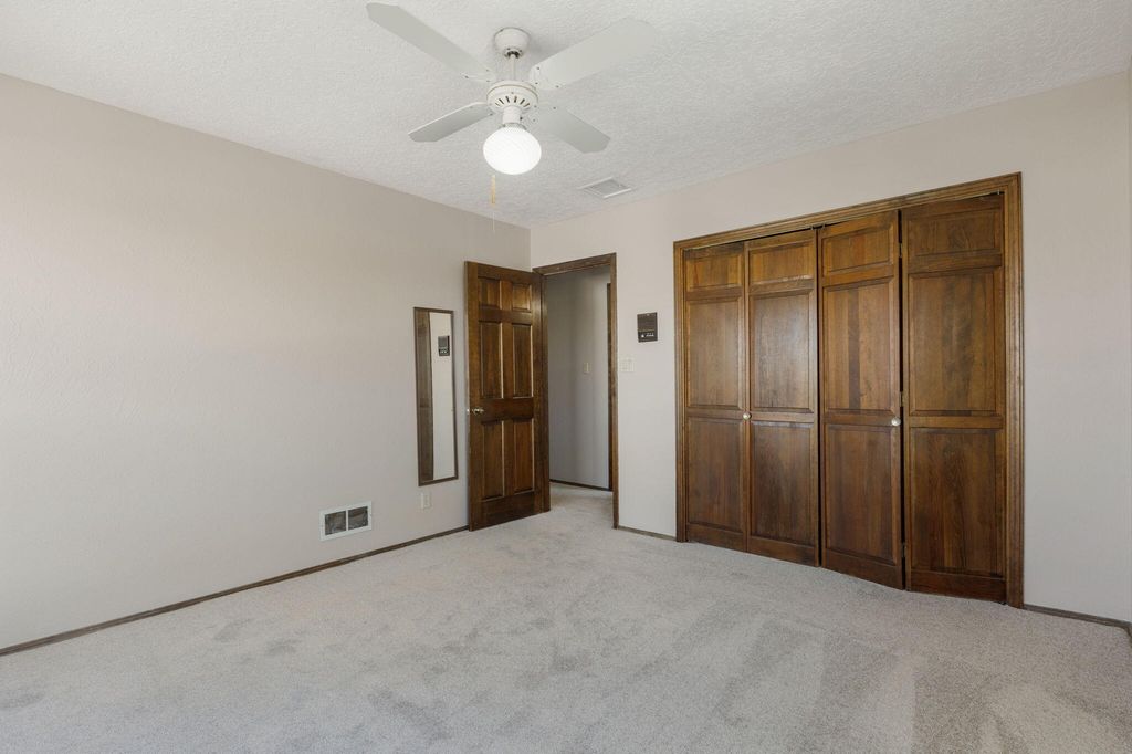 Image 38 of property listing at 4008 Saint Andrews Drive SE, Rio Rancho, NM 87124