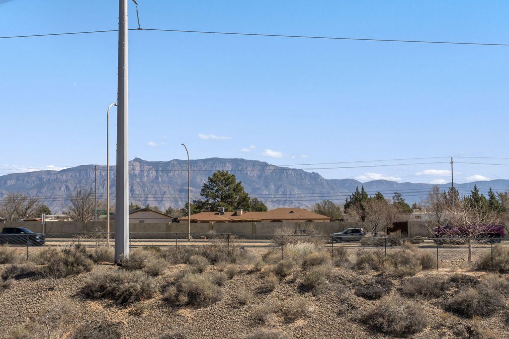 Image 47 of property listing at 4008 Saint Andrews Drive SE, Rio Rancho, NM 87124