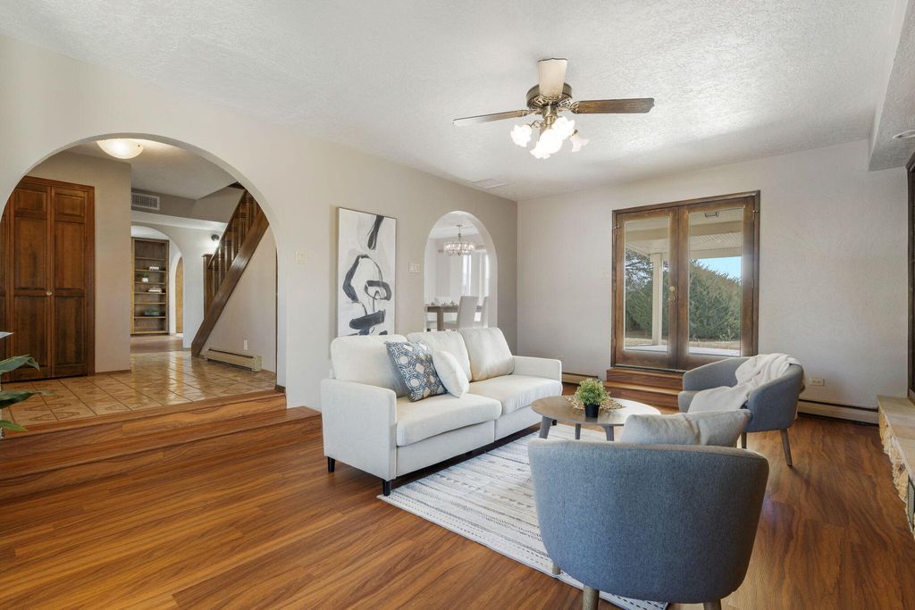 Image 8 of property listing at 4008 Saint Andrews Drive SE, Rio Rancho, NM 87124