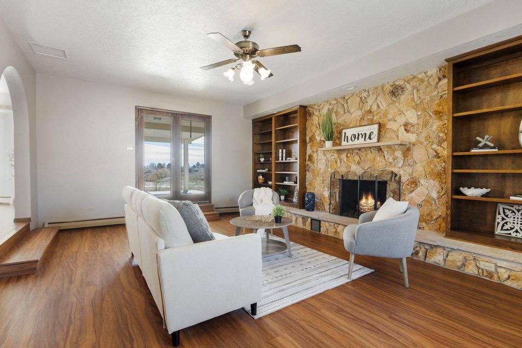 Image 9 of property listing at 4008 Saint Andrews Drive SE, Rio Rancho, NM 87124