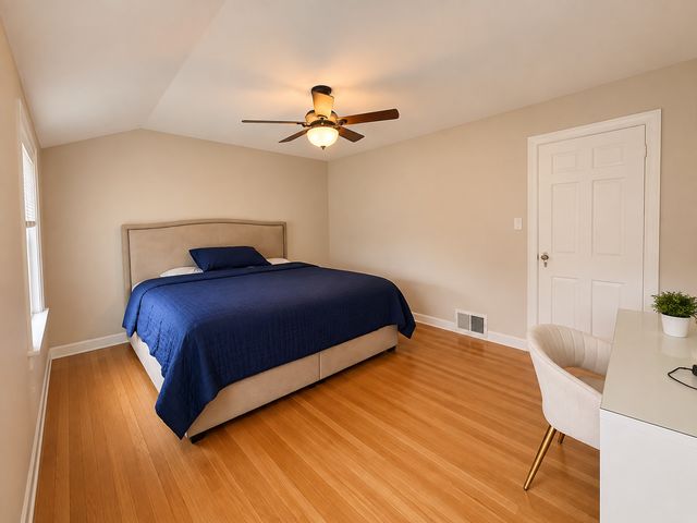 1693 Linden Street, Des Plaines, IL 60018