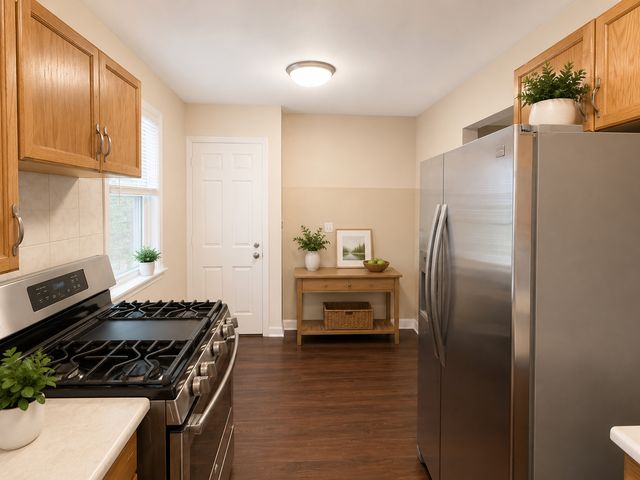 1693 Linden Street, Des Plaines, IL 60018