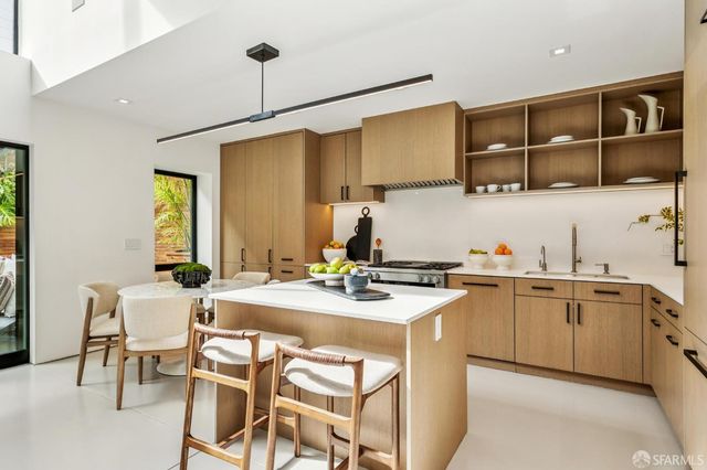 242 Alma Street, San Francisco, CA 94117