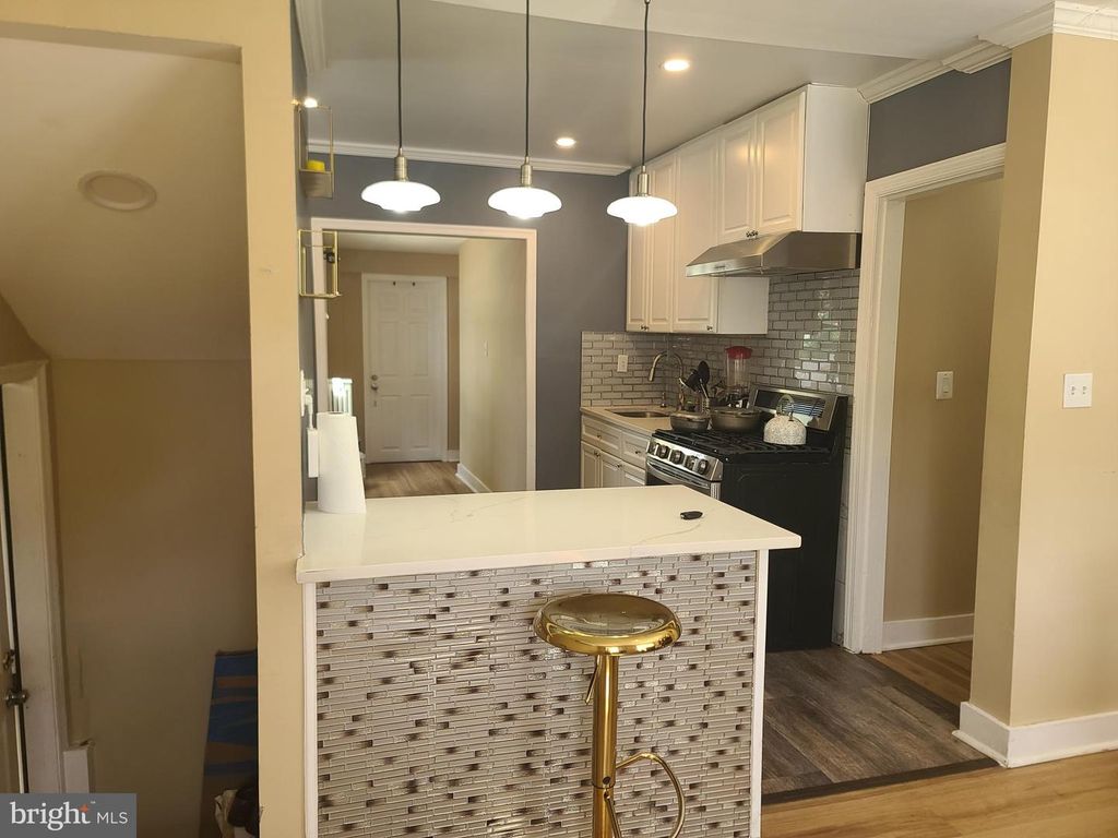 Image 12 of property listing at 3715 37TH PL, Brentwood, MD 20722