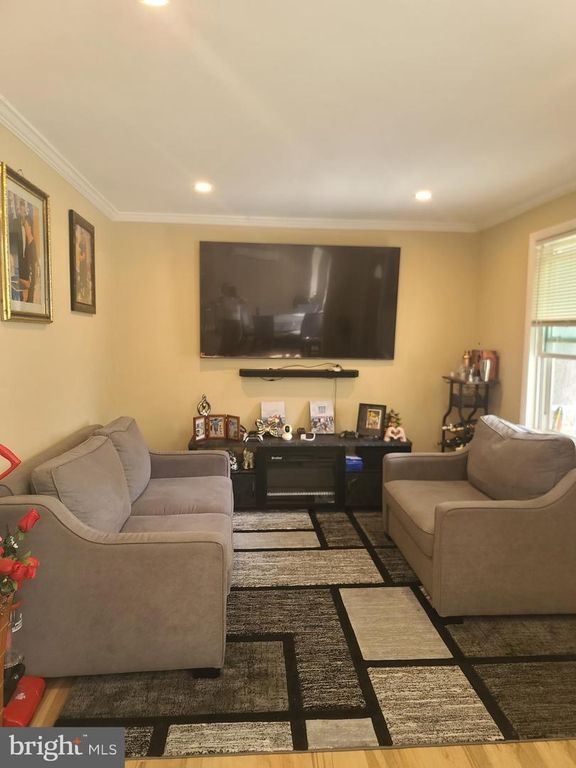 Image 15 of property listing at 3715 37TH PL, Brentwood, MD 20722