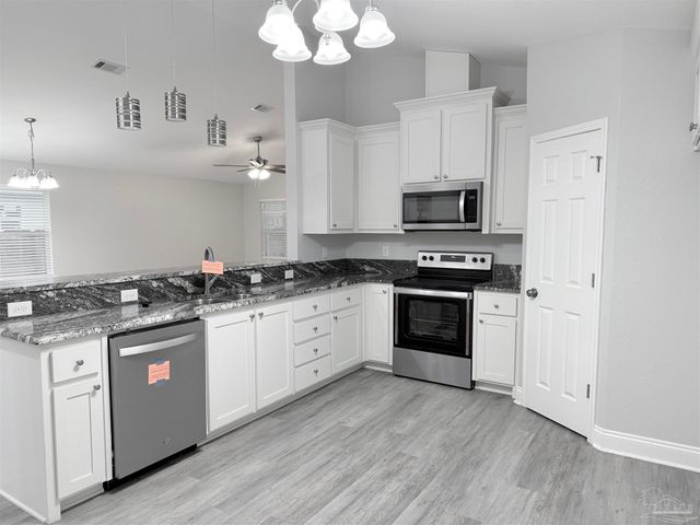 3013 N 36th Ave, Milton, FL 32583