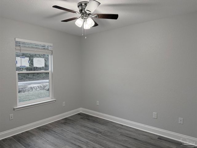 3013 N 36th Ave, Milton, FL 32583