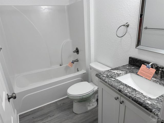 3013 N 36th Ave, Milton, FL 32583