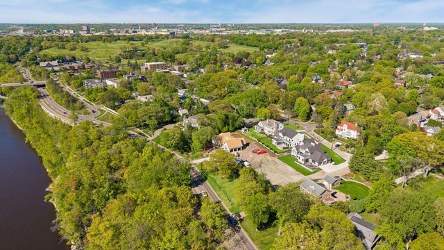110 Mississippi River Boulevard N, Saint Paul, MN 55104