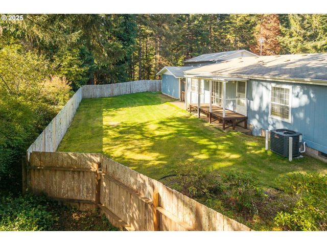 69664 MCFARLAND Rd, North Bend, OR 97459