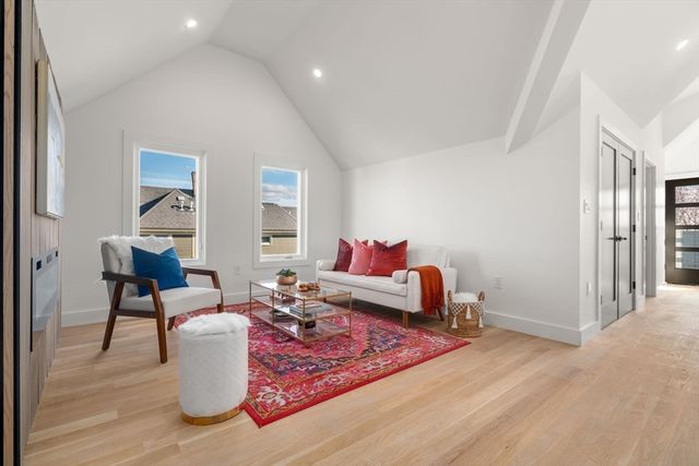 106 Electric Ave 3, Somerville, MA 02144