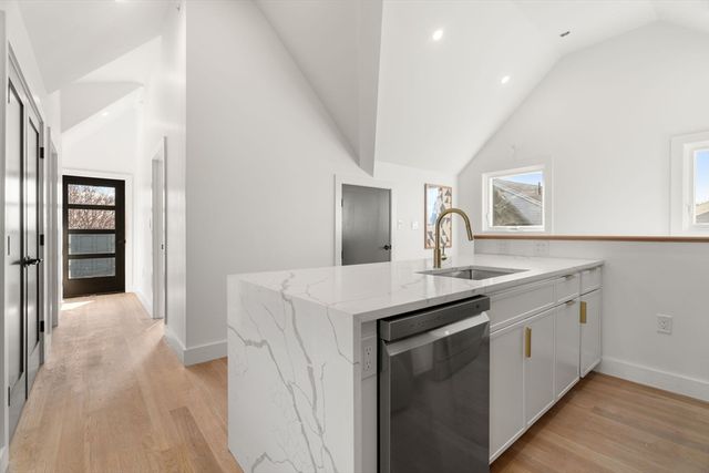 106 Electric Ave 3, Somerville, MA 02144
