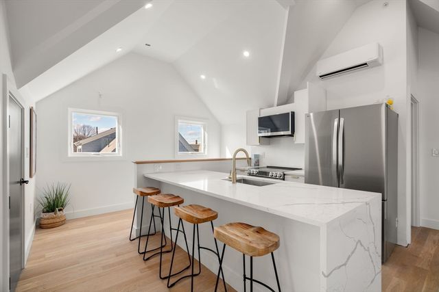 106 Electric Ave 3, Somerville, MA 02144
