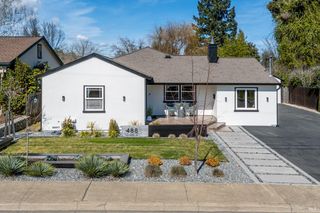 488 Cochrane Ave, Ukiah, CA 95482