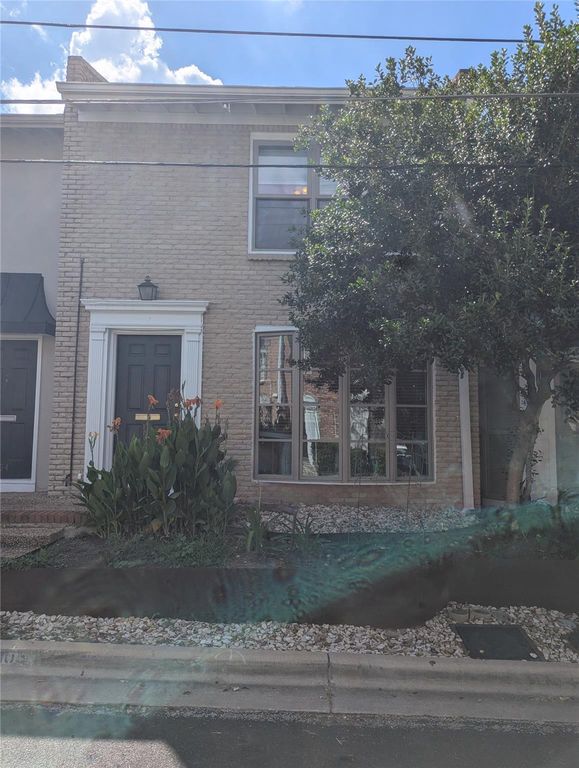 2316 Enfield RD 103, Austin, TX 78703