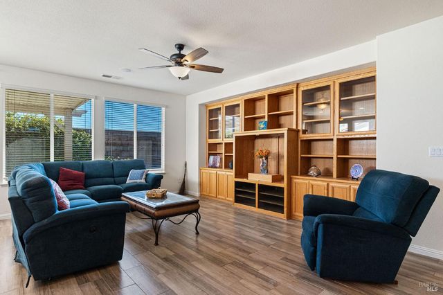 608 American Falls Dr, Rio Vista, CA 94571