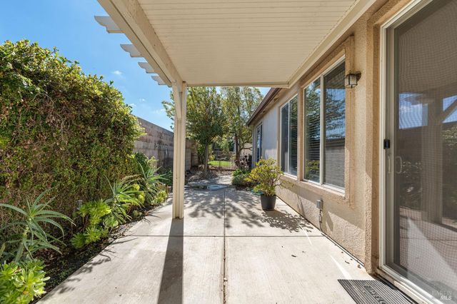 608 American Falls Dr, Rio Vista, CA 94571